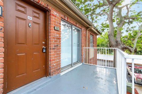 Condominio en venta en Maitland, Florida, 1 dormitorio, 70.51 m2 № 1773895 - foto 3