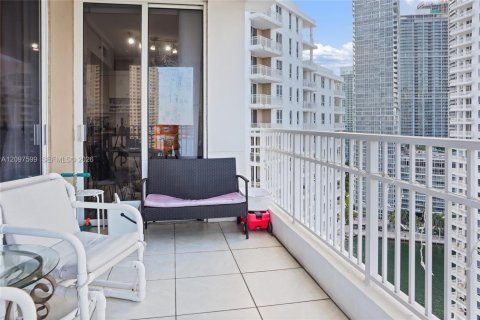 Condo in Miami, Florida, 2 bedrooms  № 2399882 - photo 13