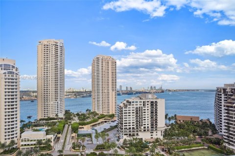Condo in Miami, Florida, 2 bedrooms № 2399882