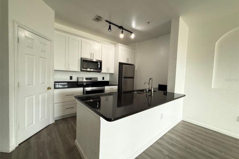 Condo in Orlando, Florida, 3 bedrooms  № 2107784 - photo 5