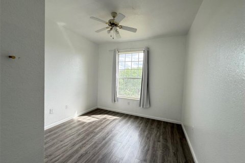Condo in Orlando, Florida, 3 bedrooms  № 2107784 - photo 12