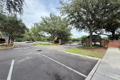 Condo in Orlando, Florida, 3 bedrooms  № 2107784 - photo 16