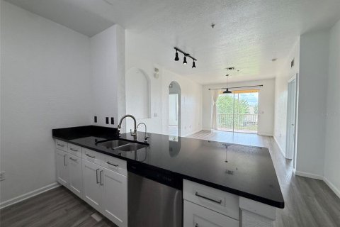 Condo in Orlando, Florida, 3 bedrooms  № 2107784 - photo 6