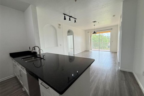 Condo in Orlando, Florida, 3 bedrooms  № 2107784 - photo 8