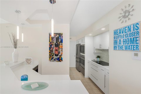 Снять в аренду кондоминиум в Майами-Бич, Флорида 1 спальня, 76.09м2, № 2020980 - фото 15