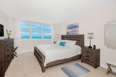 Снять в аренду кондоминиум в Майами-Бич, Флорида 1 спальня, 76.09м2, № 2020980 - фото 20