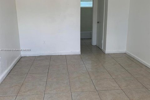 Copropriété à louer à Miami, Floride: 1 chambre, 39.3 m2 № 1946689 - photo 12