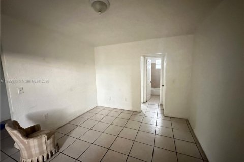 Copropriété à louer à Miami, Floride: 1 chambre, 39.3 m2 № 1946689 - photo 10