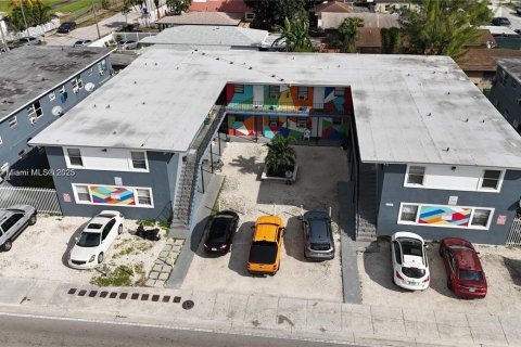 Copropriété à louer à Miami, Floride: 1 chambre, 39.3 m2 № 1946689 - photo 1