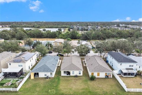 House in Gibsonton, Florida 3 bedrooms, 121.05 sq.m. № 2221027 - photo 28