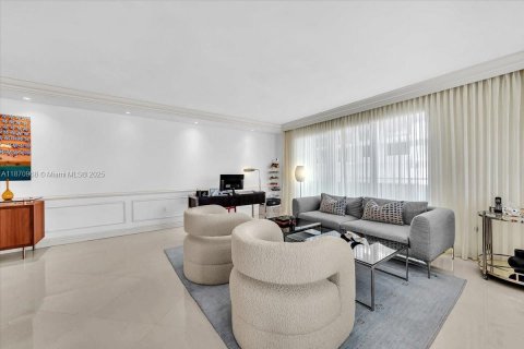 Купить кондоминиум в Бэл-Харбор, Флорида 3 спальни, 184.5м2, № 1897759 - фото 23