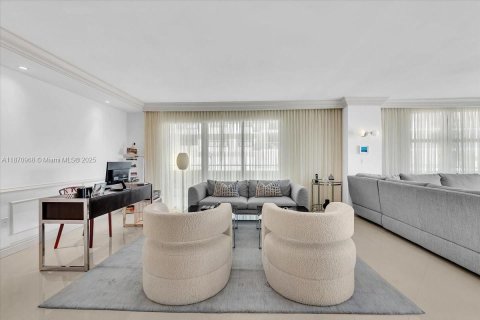 Купить кондоминиум в Бэл-Харбор, Флорида 3 спальни, 184.5м2, № 1897759 - фото 21