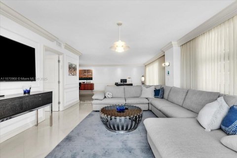 Купить кондоминиум в Бэл-Харбор, Флорида 3 спальни, 184.5м2, № 1897759 - фото 29