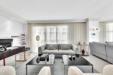 Купить кондоминиум в Бэл-Харбор, Флорида 3 спальни, 184.5м2, № 1897759 - фото 22