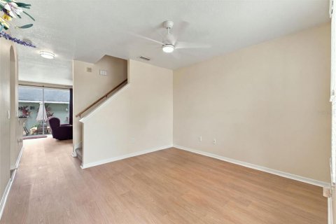 Touwnhouse à vendre à New Port Richey, Floride: 3 chambres, 133.59 m2 № 2398271 - photo 11