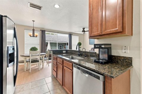 Touwnhouse à vendre à New Port Richey, Floride: 3 chambres, 133.59 m2 № 2398271 - photo 5