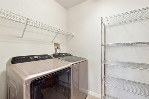 Touwnhouse à vendre à New Port Richey, Floride: 3 chambres, 133.59 m2 № 2398271 - photo 25