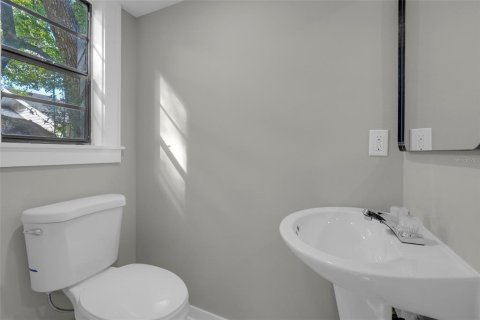Casa en venta en Eustis, Florida, 4 dormitorios, 208.47 m2 № 2425905 - foto 6
