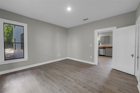 Casa en venta en Eustis, Florida, 4 dormitorios, 208.47 m2 № 2425905 - foto 9