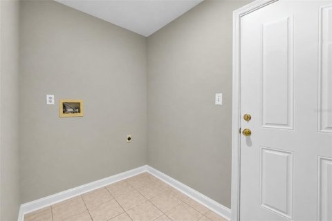 Casa en venta en Eustis, Florida, 4 dormitorios, 208.47 m2 № 2425905 - foto 8