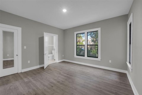 Casa en venta en Eustis, Florida, 4 dormitorios, 208.47 m2 № 2425905 - foto 10