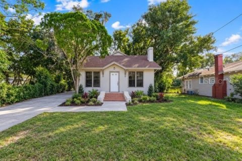 Casa en Eustis, Florida 4 dormitorios, 208.47 m2 № 2425905