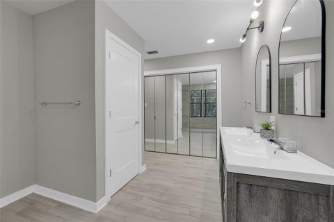Casa en venta en Eustis, Florida, 4 dormitorios, 208.47 m2 № 2425905 - foto 15