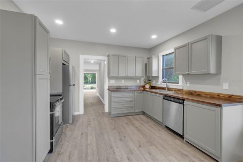Casa en venta en Eustis, Florida, 4 dormitorios, 208.47 m2 № 2425905 - foto 29