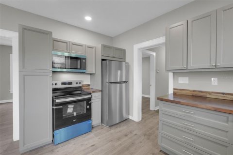 Casa en venta en Eustis, Florida, 4 dormitorios, 208.47 m2 № 2425905 - foto 2