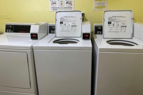 Condo in North Miami, Florida, 1 bedroom № 1985160 - photo 20