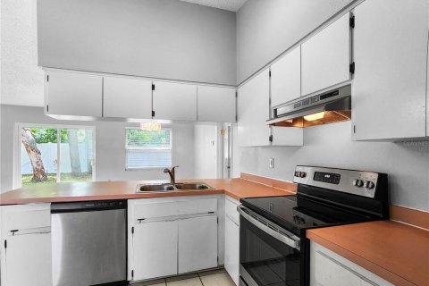 Casa en alquiler en Spring Hill, Florida, 3 dormitorios, 121.24 m2 № 1904471 - foto 7