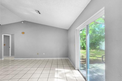 Casa en alquiler en Spring Hill, Florida, 3 dormitorios, 121.24 m2 № 1904471 - foto 3