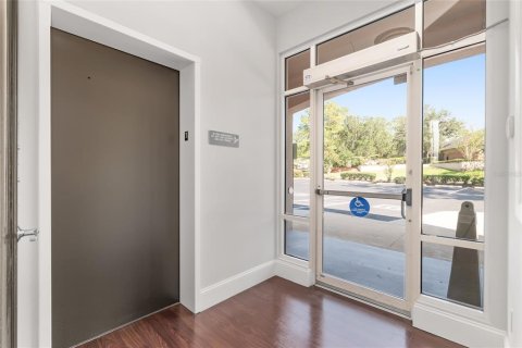 Immobilier commercial à louer à Gainesville, Floride: 875.79 m2 № 1901672 - photo 16