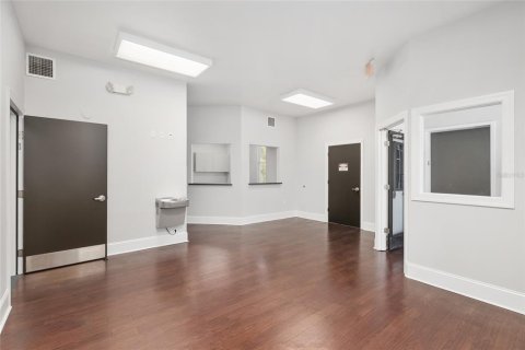 Immobilier commercial à louer à Gainesville, Floride: 875.79 m2 № 1901672 - photo 21