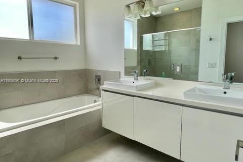 Adosado en venta en Doral, Florida, 3 dormitorios, 168.71 m2 № 2014464 - foto 9