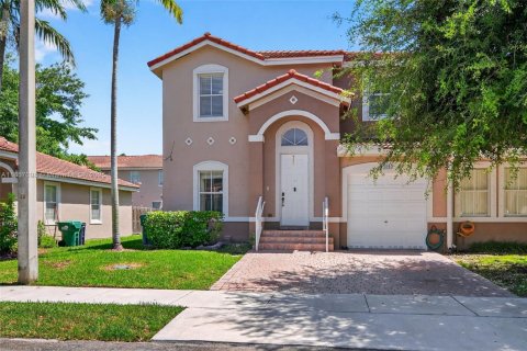 Townhouse in Homestead, Florida 4 bedrooms, 188.41 sq.m. № 1883791 - photo 1
