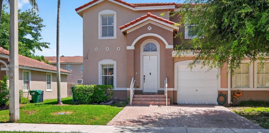 Townhouse in Homestead, Florida 4 bedrooms, 188.41 sq.m. № 1883791