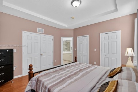 Townhouse in Homestead, Florida 4 bedrooms, 188.41 sq.m. № 1883791 - photo 28
