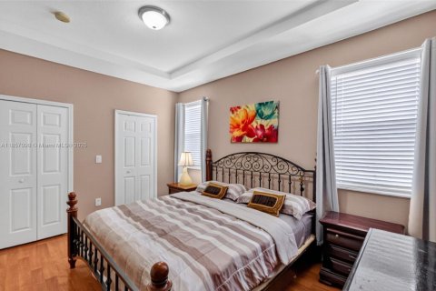 Townhouse in Homestead, Florida 4 bedrooms, 188.41 sq.m. № 1883791 - photo 25