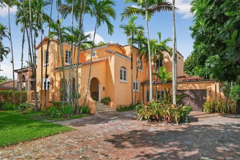 Casa en alquiler en Coral Gables, Florida, 4 dormitorios, 276.11 m2 № 2063151 - foto 4