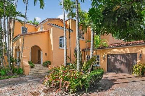 Casa en alquiler en Coral Gables, Florida, 4 dormitorios, 276.11 m2 № 2063151 - foto 6