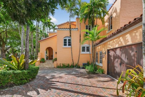 Casa en alquiler en Coral Gables, Florida, 4 dormitorios, 276.11 m2 № 2063151 - foto 5