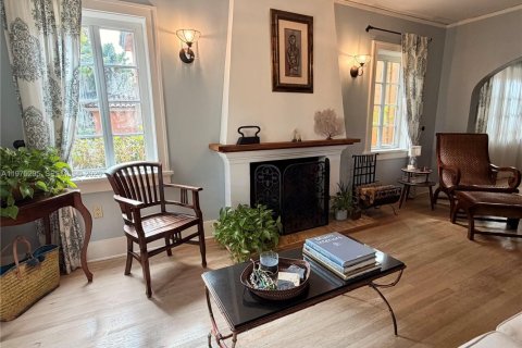 Casa en alquiler en Coral Gables, Florida, 4 dormitorios, 276.11 m2 № 2063151 - foto 14