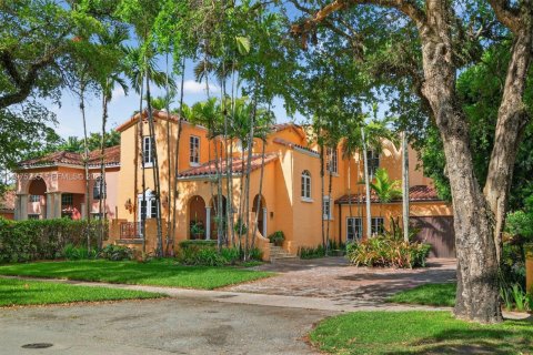 Casa en alquiler en Coral Gables, Florida, 4 dormitorios, 276.11 m2 № 2063151 - foto 3