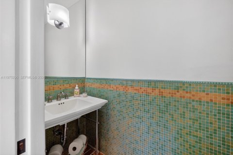 Casa en alquiler en Coral Gables, Florida, 4 dormitorios, 276.11 m2 № 2063151 - foto 22