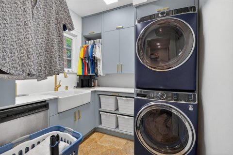 Casa en alquiler en Coral Gables, Florida, 4 dormitorios, 276.11 m2 № 2063151 - foto 21