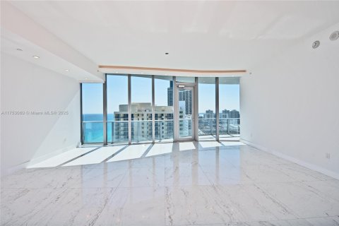Copropriété à vendre à Sunny Isles Beach, Floride: 2 chambres, 192.31 m2 № 1977613 - photo 2