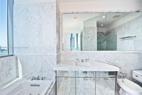 Copropriété à vendre à Sunny Isles Beach, Floride: 2 chambres, 192.31 m2 № 1977613 - photo 16