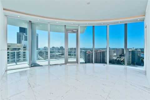 Copropriété à vendre à Sunny Isles Beach, Floride: 2 chambres, 192.31 m2 № 1977613 - photo 10