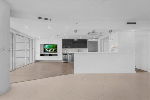 Copropriété à vendre à Miami, Floride: 3 chambres, 241.55 m2 № 1973470 - photo 17